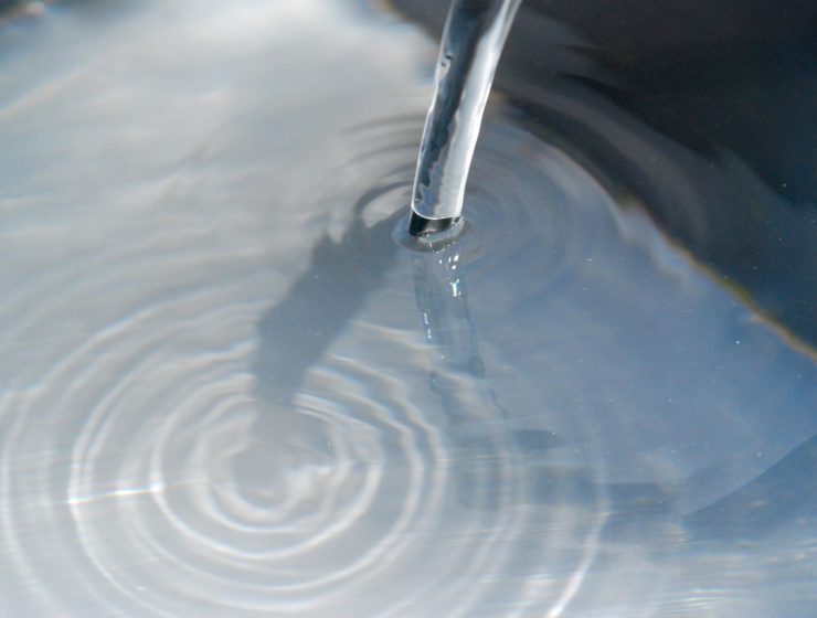 eau qui coule hydratation